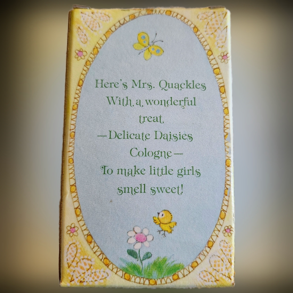 Vintage Avon's Mrs. Quackles  "Delicate Daisies" Perfume Bottle (STILL IN BOX) - Picture 9 of 12